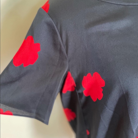 Banana Republic Navy Top with Red Flowers - Picture 3 of 5